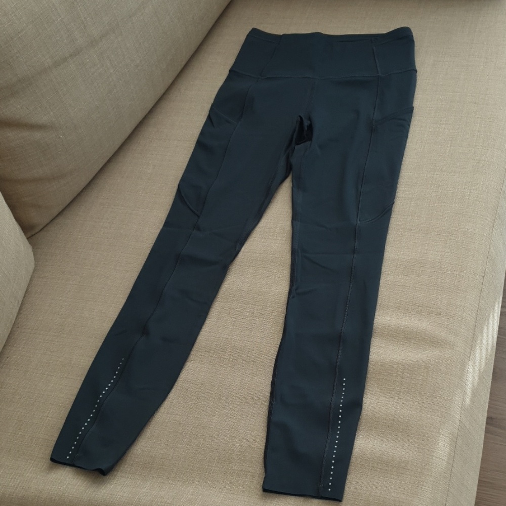 Dark green lululemon leggings